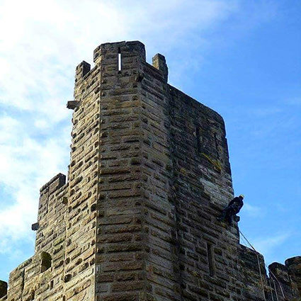 NETTOYAGE DES REMPARTS CARCASSONE